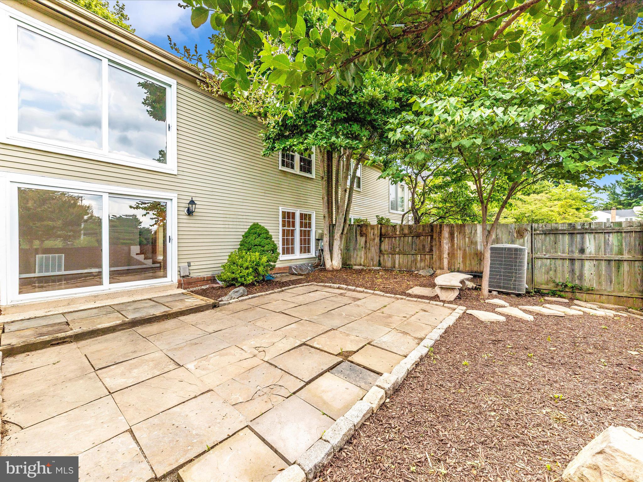 19201 Racine Court Montgomery Village, MD 20886 - Photo 48 of 52 Exterior Back