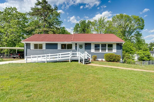 $385,000 | 3825 Pin Oak Terrace, Chattanooga, TN 37411