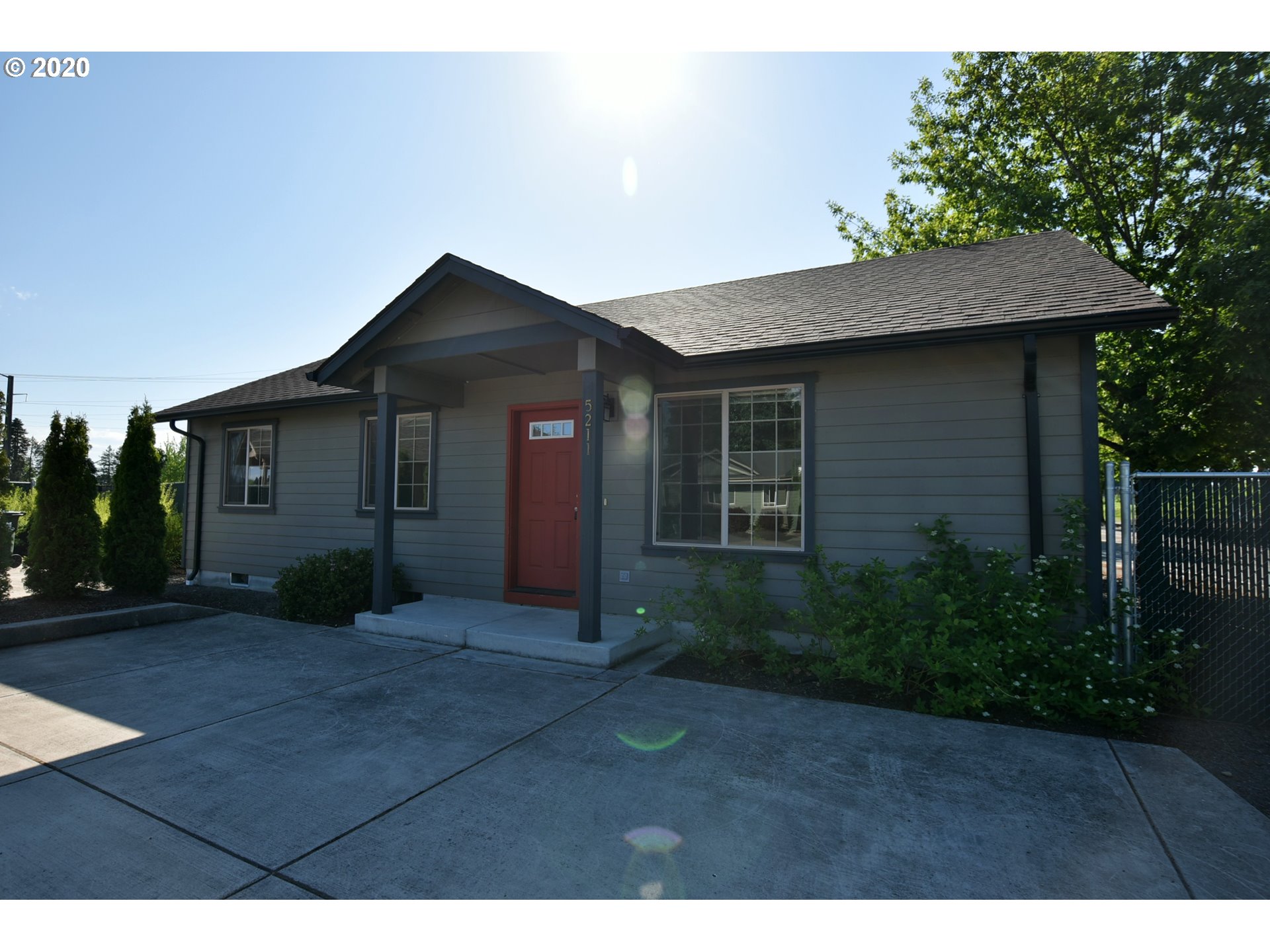 5211 Highbanks Road Springfield, OR 97478 - Photo 2 of 19