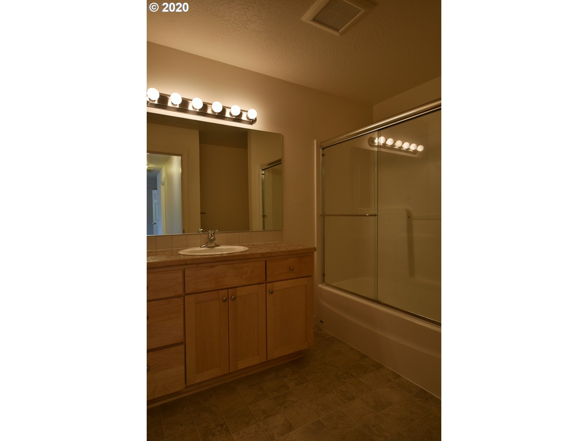 5211 Highbanks Road Springfield, OR 97478 - Photo 15 of 19