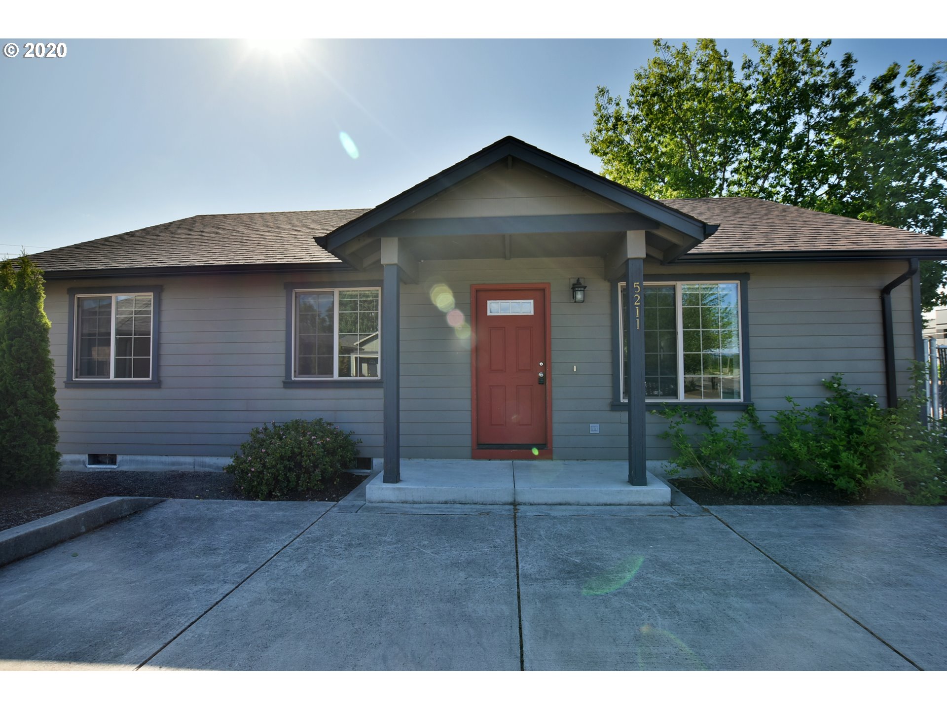 5211 Highbanks Road Springfield, OR 97478 - Photo 3 of 19