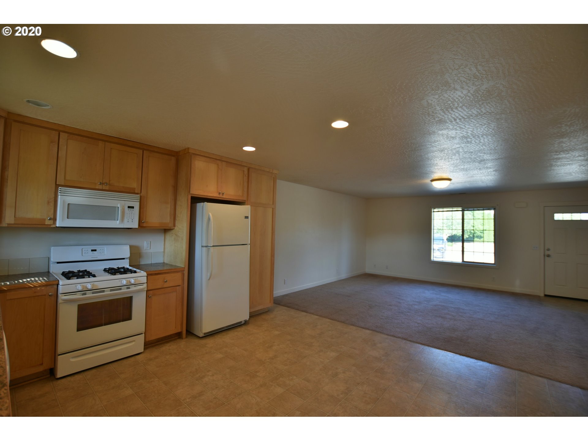 5211 Highbanks Road Springfield, OR 97478 - Photo 6 of 19