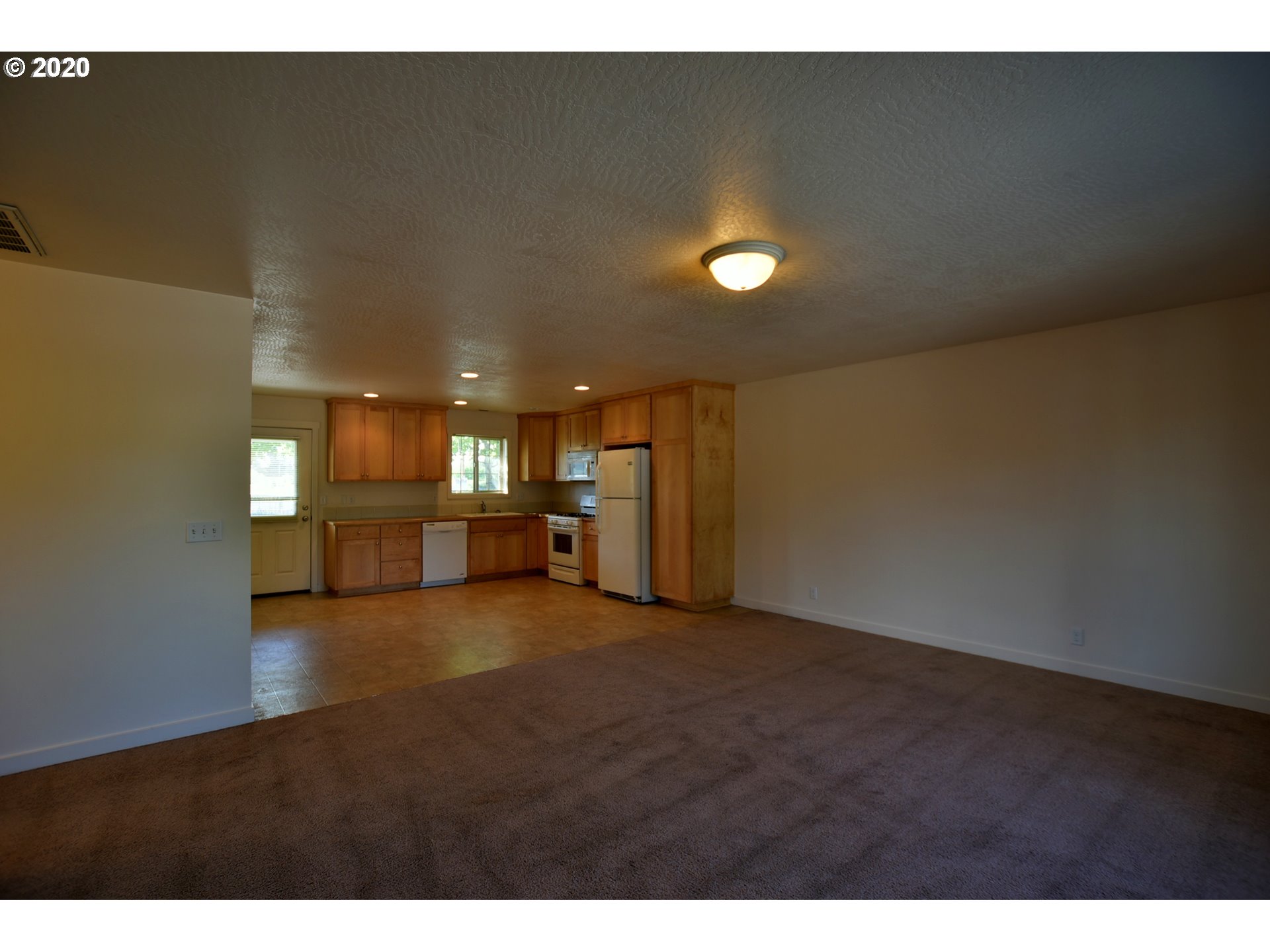 5211 Highbanks Road Springfield, OR 97478 - Photo 8 of 19