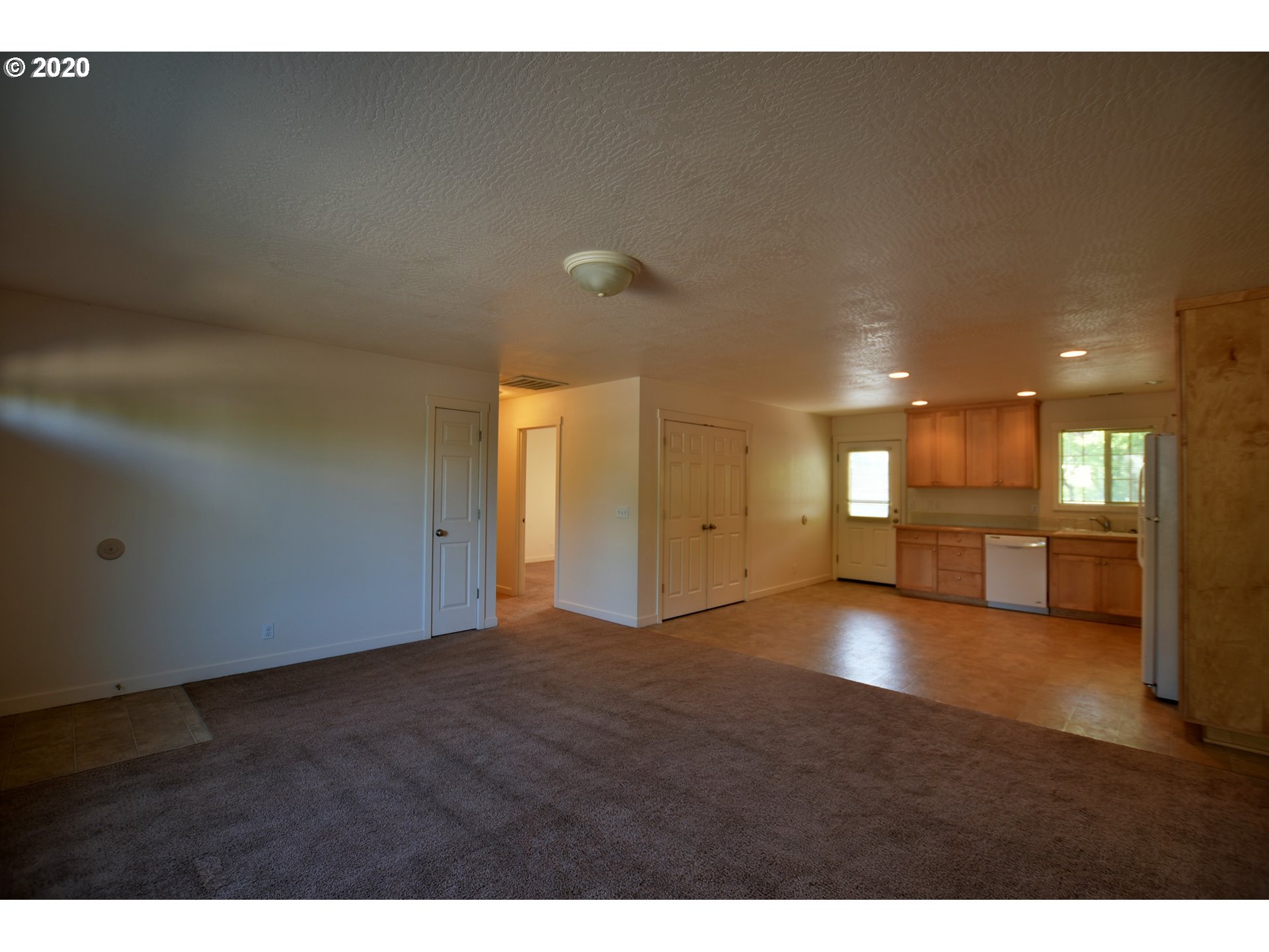 5211 Highbanks Road Springfield, OR 97478 - Photo 9 of 19