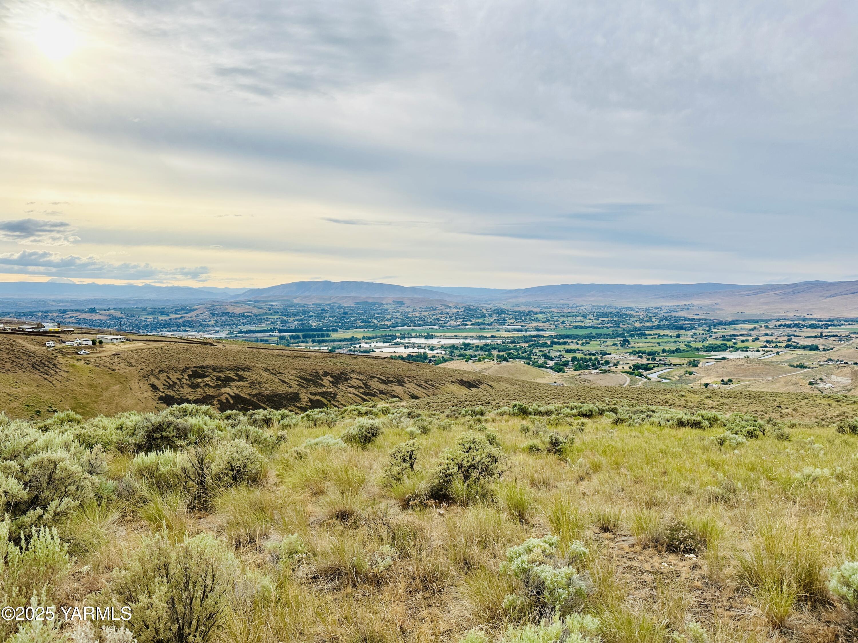 Nka Woodward West Road Yakima, WA 98901 - Photo 5 of 6 IMG_2365
