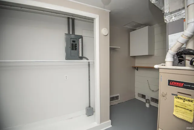 $134,900 | 402 North 15th Street, Vincennes, IN 47591