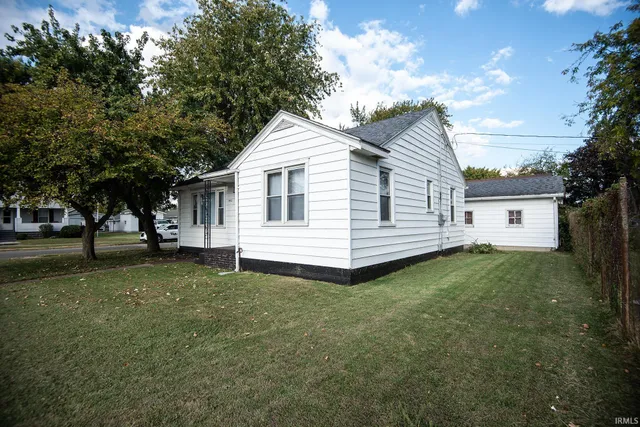 $134,900 | 402 North 15th Street, Vincennes, IN 47591