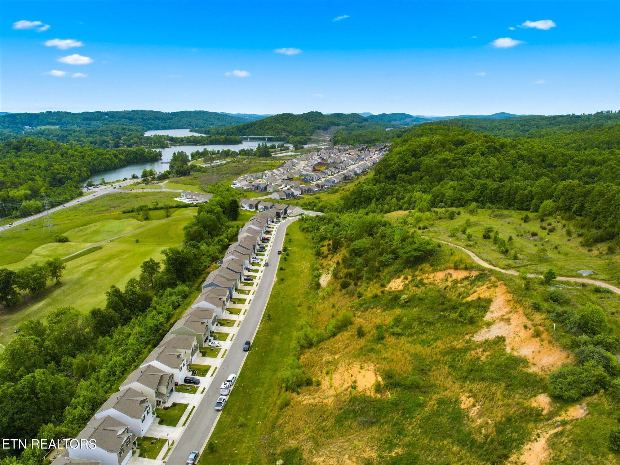Harbour Pointe Oak Ridge Oak Ridge, TN 37830 - Photo 5 of 23 04-Harbour-Pointe-Ln-Centennial-Vlg-Dr-O