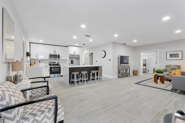 $699,000 | 510 East Acre Drive, Plantation, FL 33317