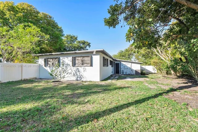 $699,000 | 510 East Acre Drive, Plantation, FL 33317