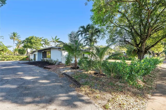 $699,000 | 510 East Acre Drive, Plantation, FL 33317