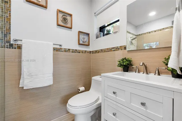 $699,000 | 510 East Acre Drive, Plantation, FL 33317