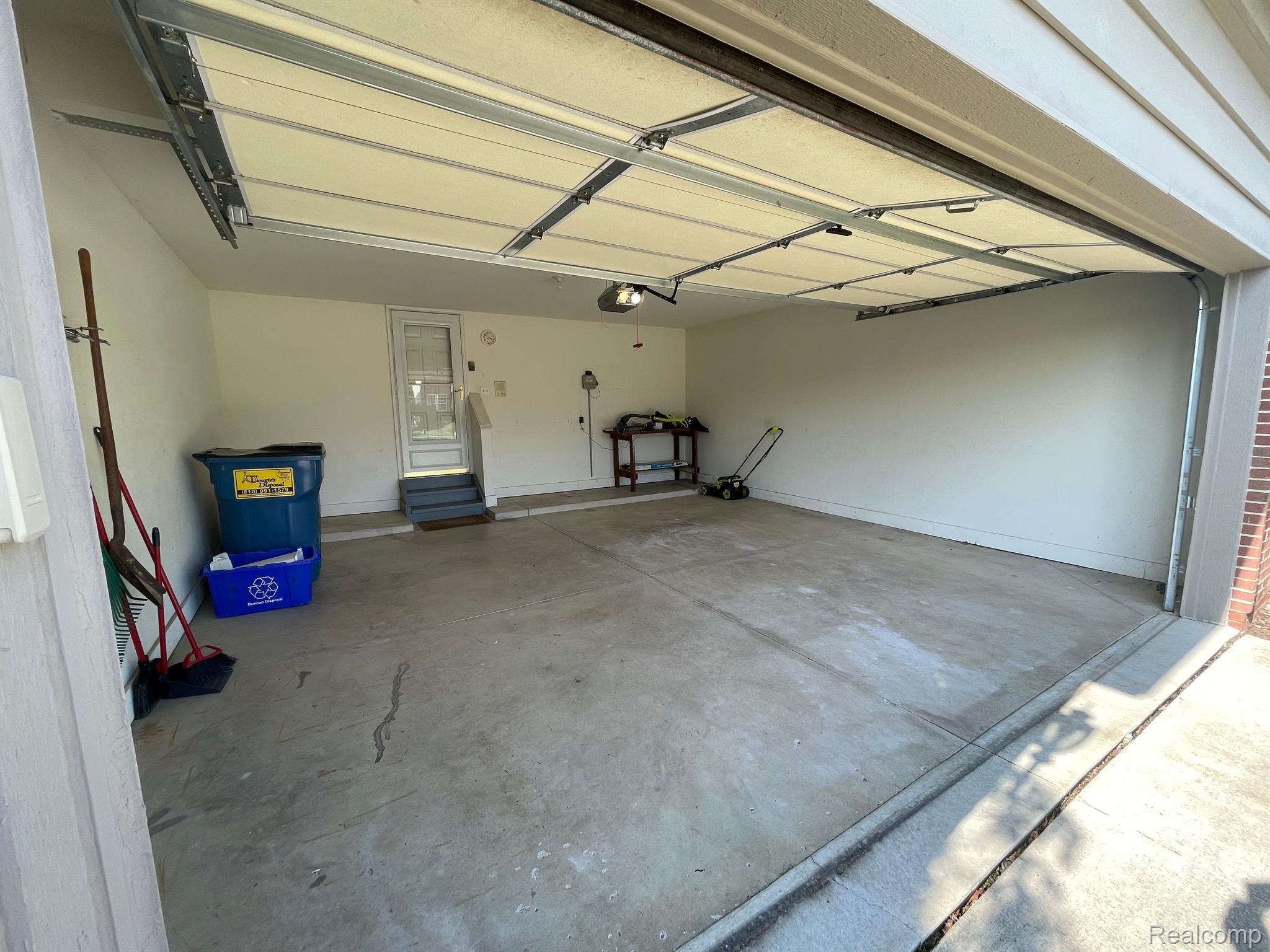 1247 Callaway Court Howell, MI 48843 - Photo 4 of 40 Gallery Image 4