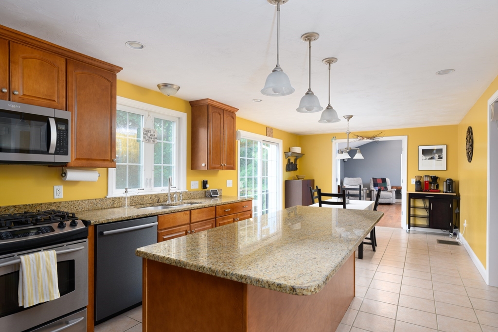 9 Cameron Drive Rutland, MA 01543 - Photo 2 of 30