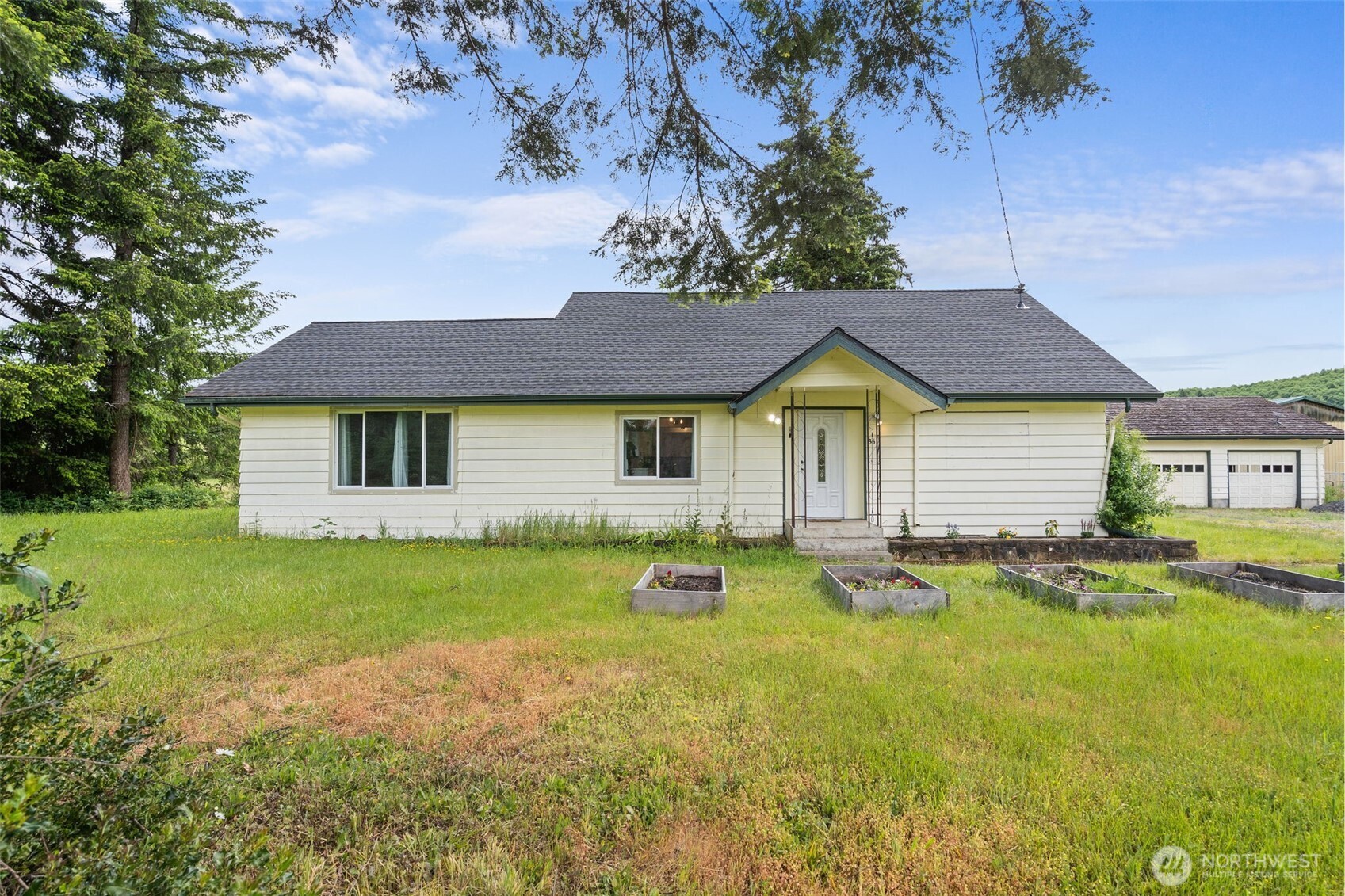 36 Lebam Road Raymond, WA 98577 - Photo 2 of 37