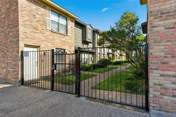 $200,000 | 1371 South 11th Street, Waco, TX 76706