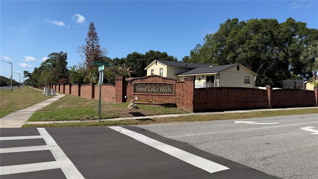 6434 Rockingtree Lane Orlando, FL 32819 - Photo 12 of 13