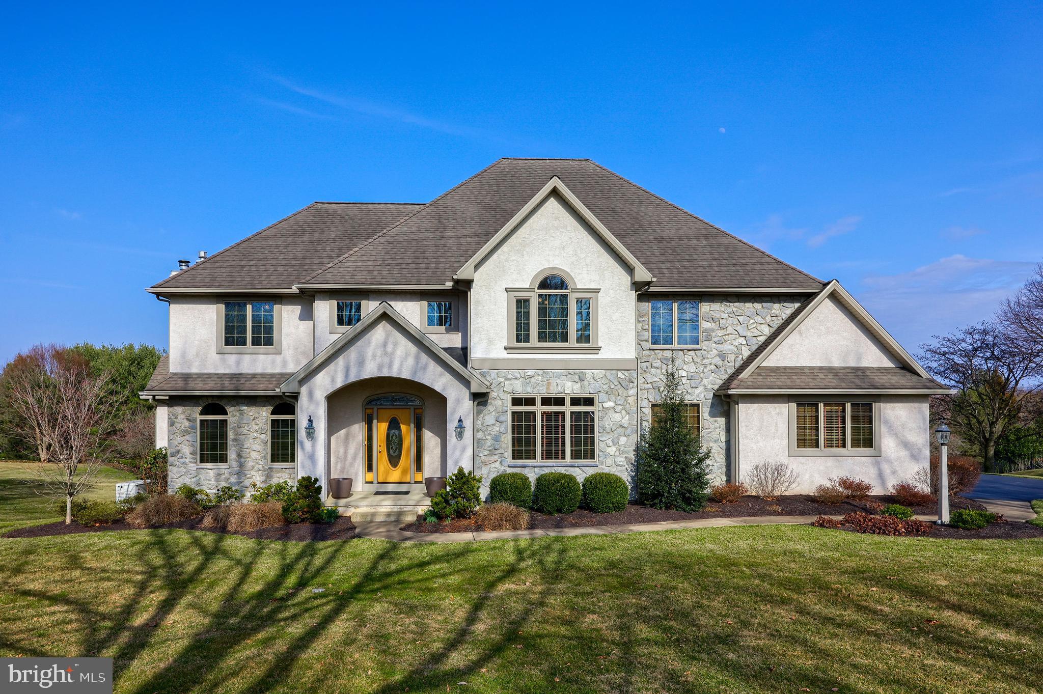 19 Deerfield Road Lancaster, PA 17603 - Photo 1 of 23 Gallery Image 1