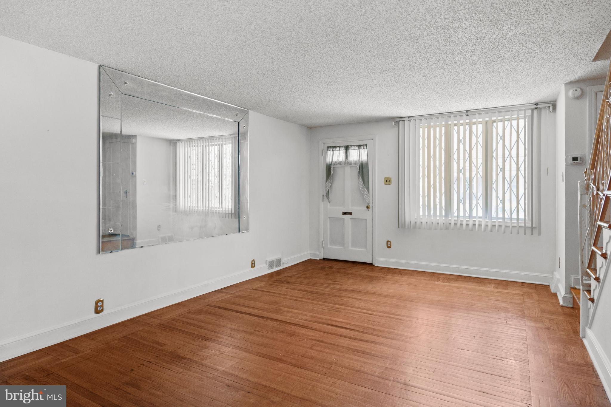 1042 Springfield Road Collingdale, PA 19023 - Photo 5 of 25