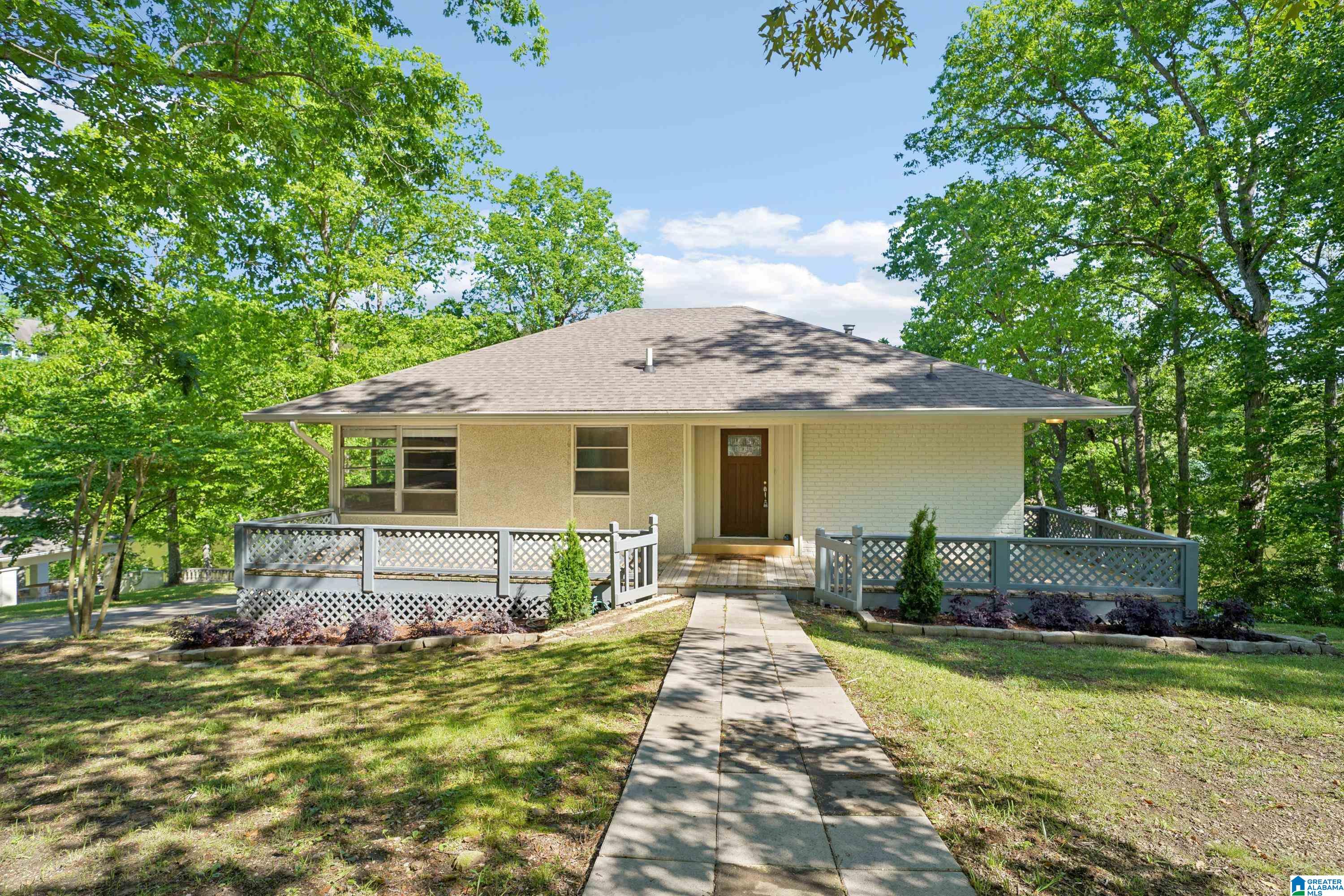 135 Sunset Boulevard Oneonta, AL 35121 - Photo 6 of 92