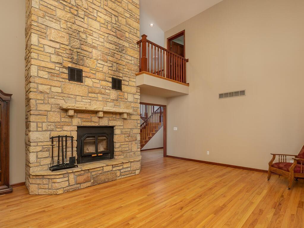3741 Simpson Road Southeast Rochester, MN 55904 - Photo 4 of 54