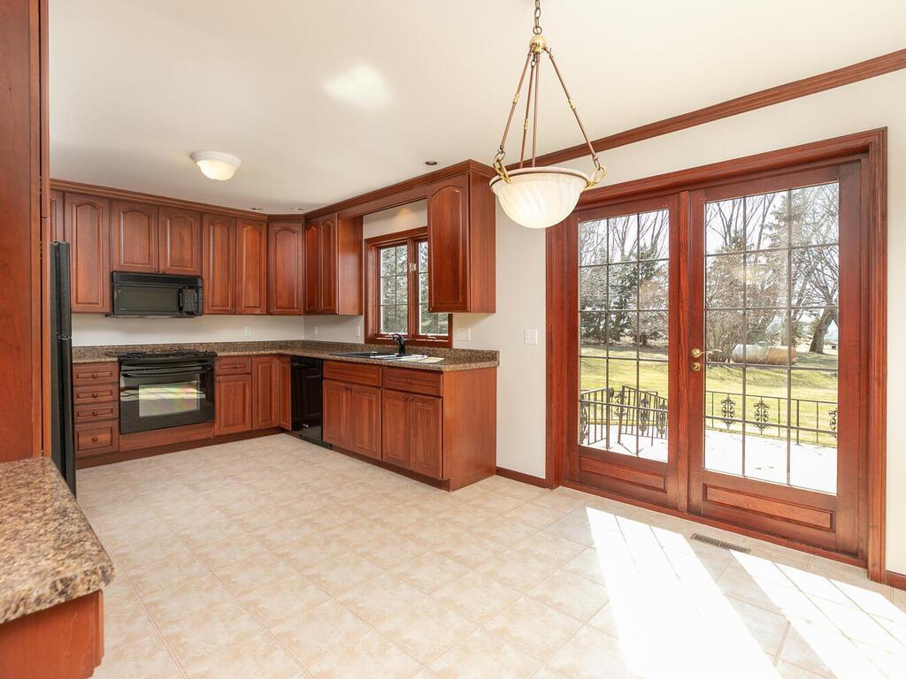 3741 Simpson Road Southeast Rochester, MN 55904 - Photo 8 of 54