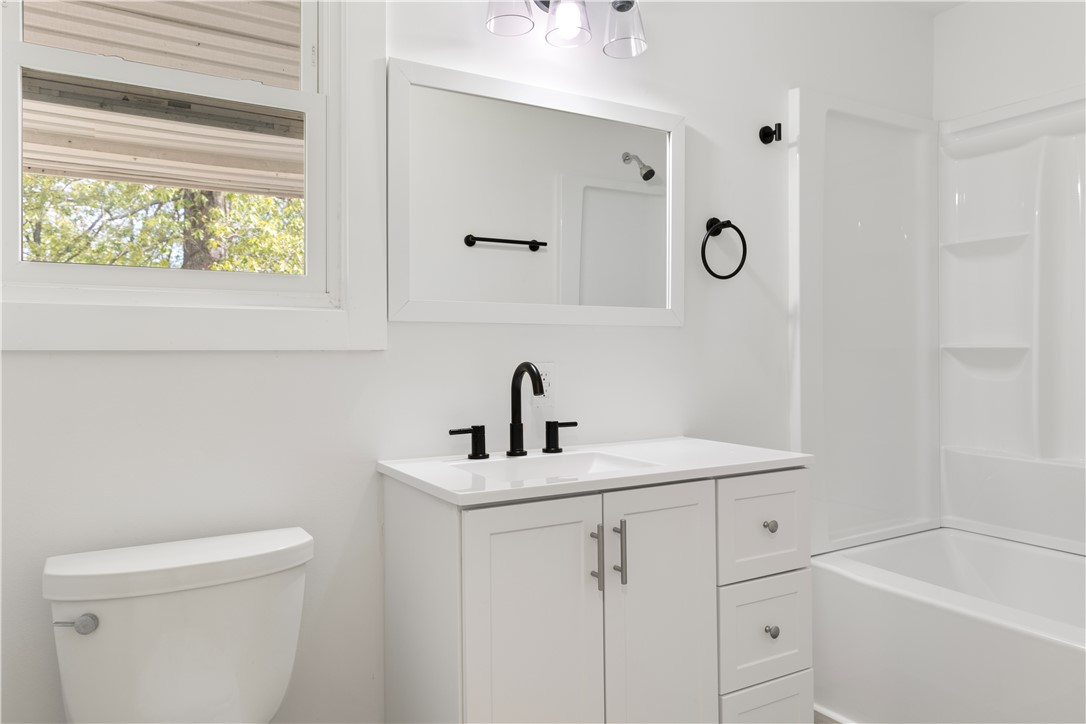1739 Coffee Road Westminster, SC 29693 - Photo 14 of 26 Gallery Image 14