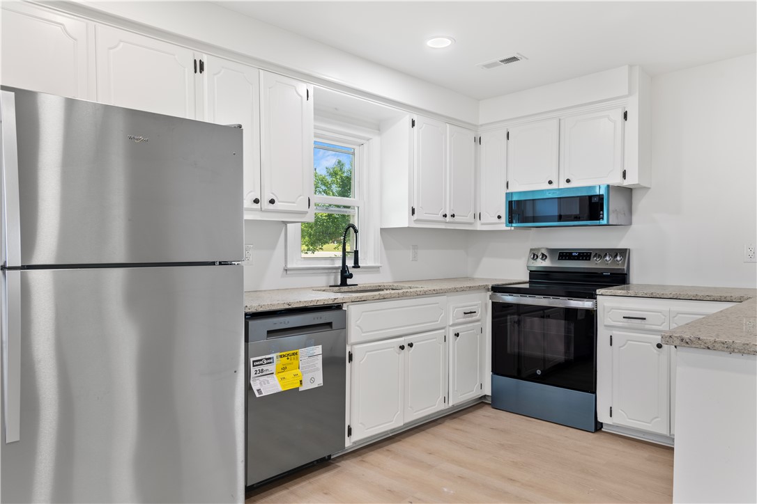 1739 Coffee Road Westminster, SC 29693 - Photo 5 of 26 Gallery Image 5