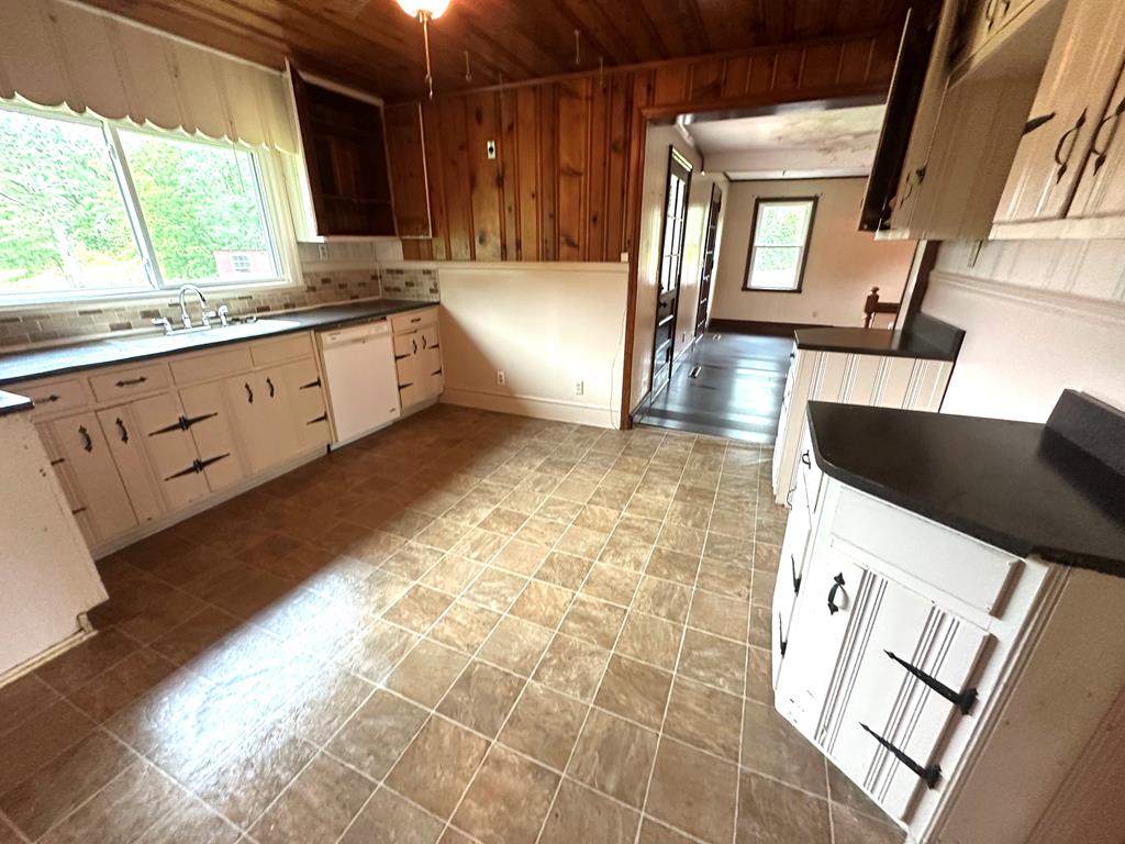 3943 Tommy Lee Cook Road Newnan, GA 30263 - Photo 9 of 35 Gallery Image 9