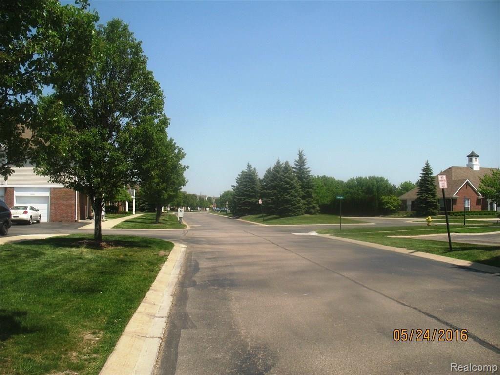 45781 Heather Ridge Drive, Unit 230 Macomb, MI 48044 - Photo 2 of 30 IMG_9692.JPG