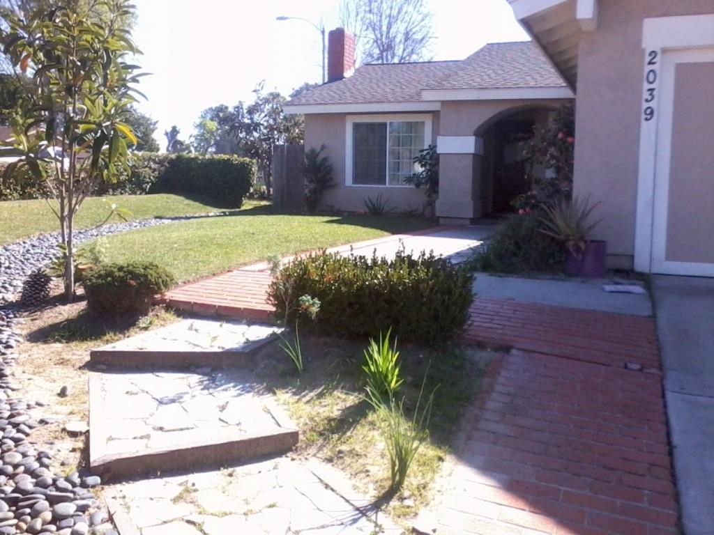 2039 Shadow Grove Way Encinitas, CA 92024 - Photo 3 of 12
