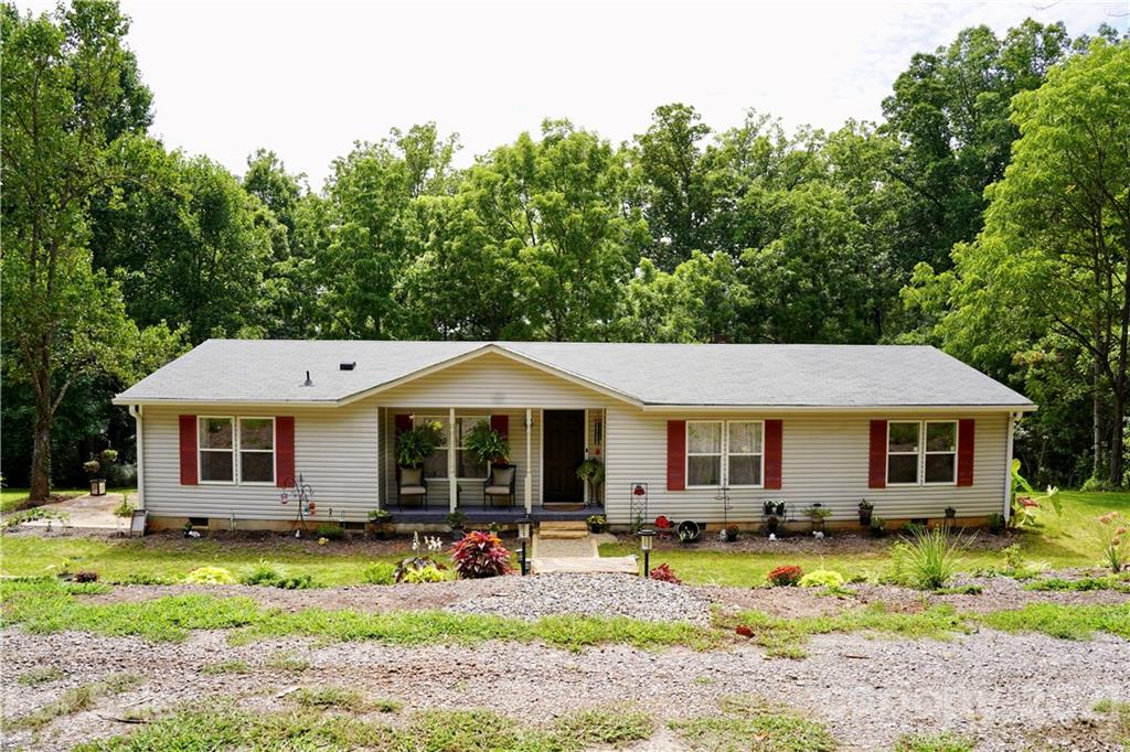 110 Ryan Cove Road Fletcher, NC 28732 - Photo 1 of 31 Gallery Image 1