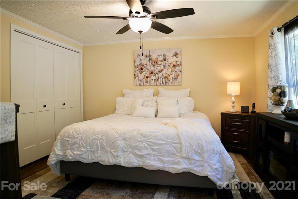 110 Ryan Cove Road Fletcher, NC 28732 - Photo 13 of 31 Gallery Image 13