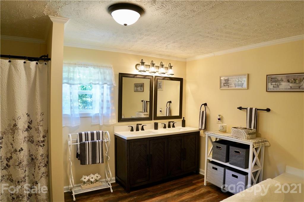 110 Ryan Cove Road Fletcher, NC 28732 - Photo 15 of 31 Gallery Image 15