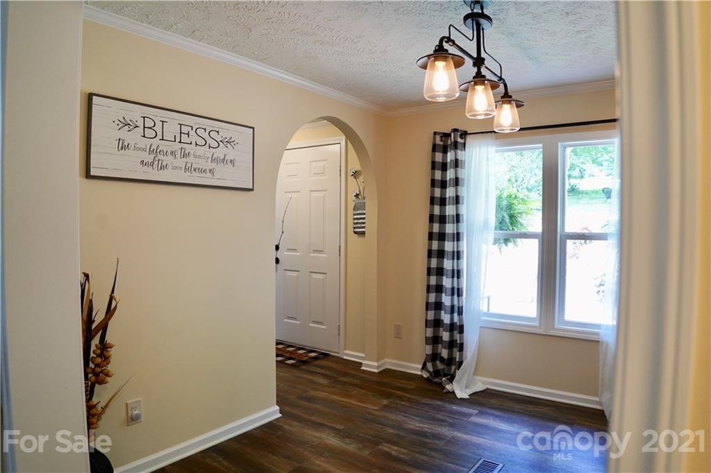 110 Ryan Cove Road Fletcher, NC 28732 - Photo 9 of 31 Gallery Image 9
