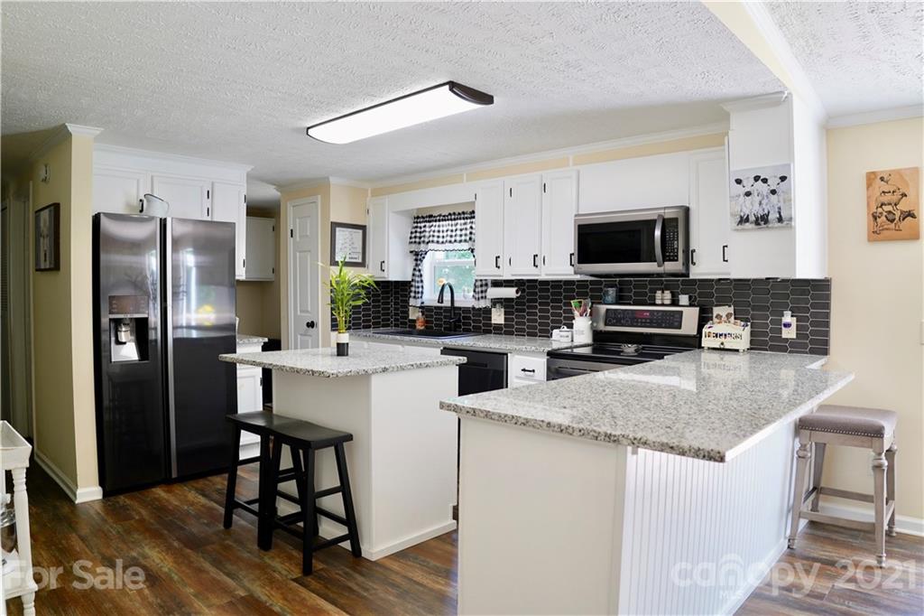 110 Ryan Cove Road Fletcher, NC 28732 - Photo 10 of 31 Gallery Image 10