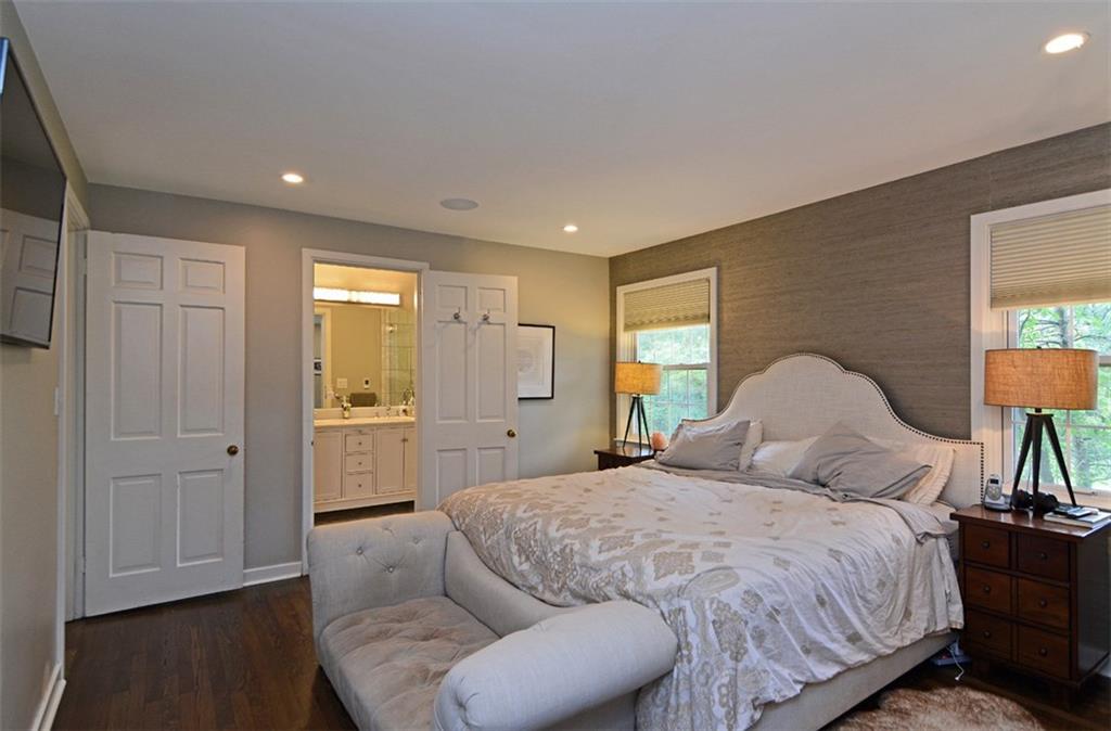 3 Edgewood Road Pittsburgh, PA 15215 - Photo 11 of 18 The master bedroom includes an upgraded master bath, hardwood flooring and built-in wiring for a wall-mounted television.