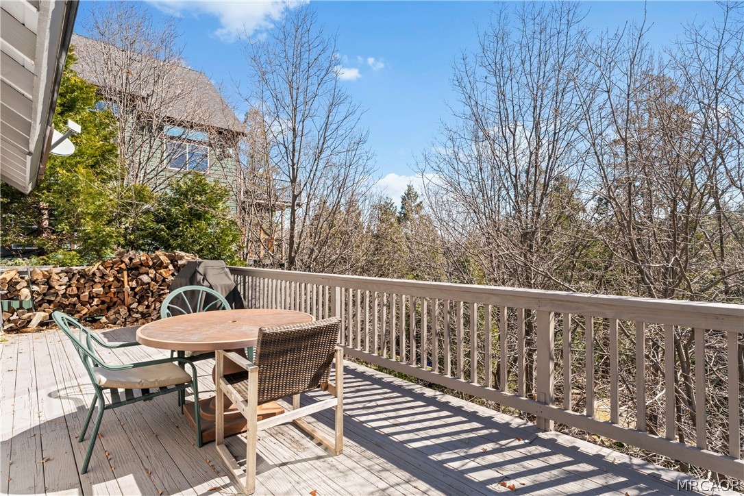 27487 North Bay Road Lake Arrowhead, CA 92352 - Photo 20 of 35 Upper deck with sunshine and lovely views!