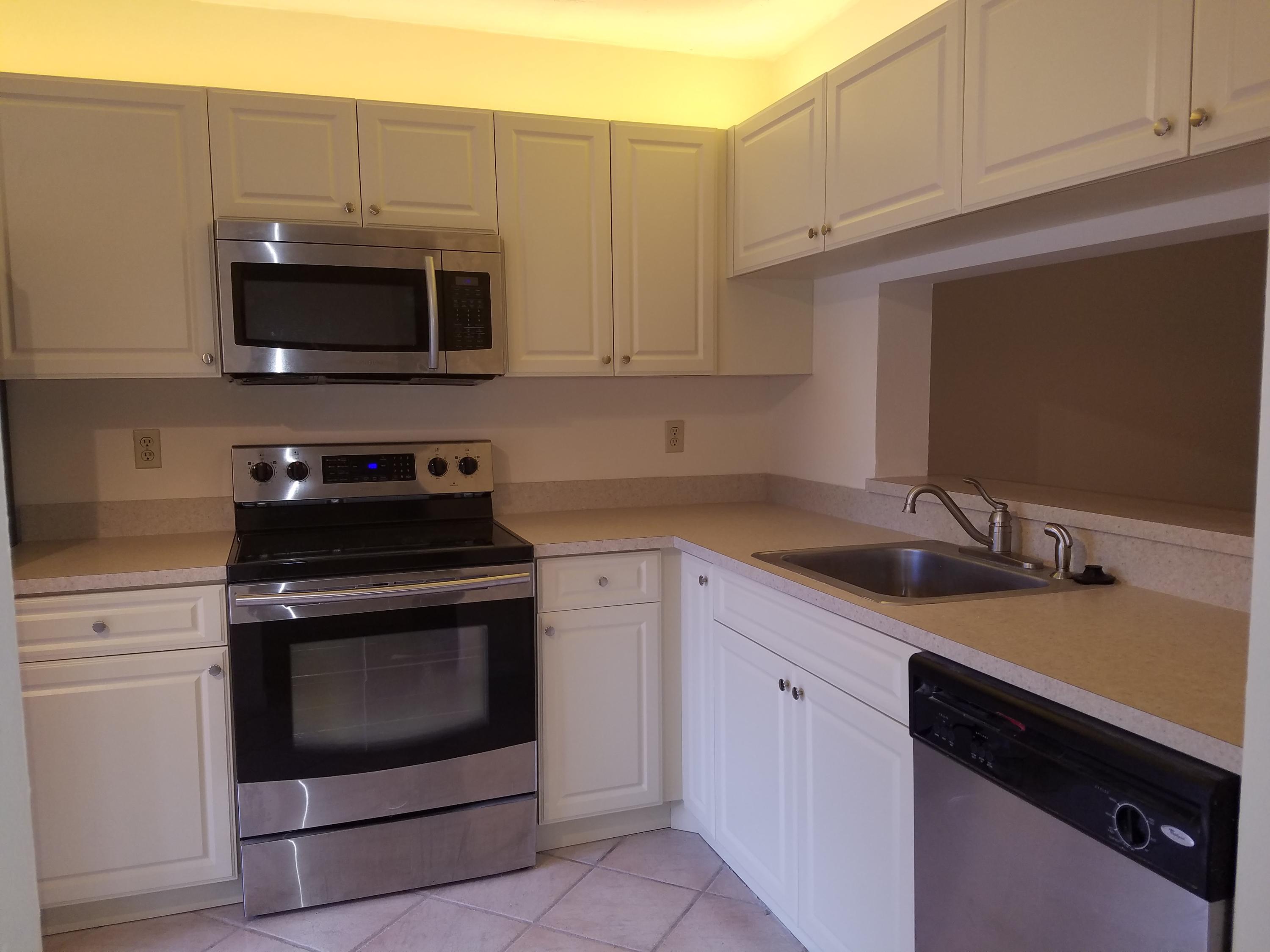 5151 West Club Circle, Unit 102 Boca Raton, FL 33487 - Photo 3 of 10 20160920_133908