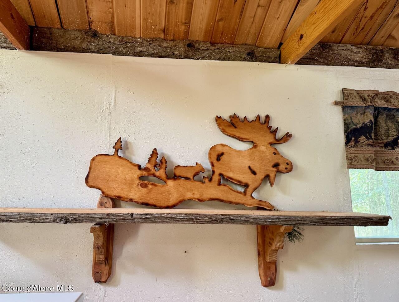 8213 Rapid Lightning Road Sandpoint, ID 83864 - Photo 12 of 40 Cabin Decor