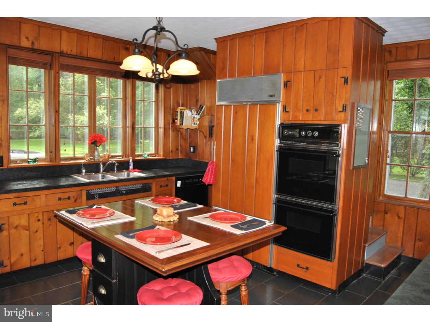 535 River Road Yardley, PA 19067 - Photo 8 of 25 Kitchen