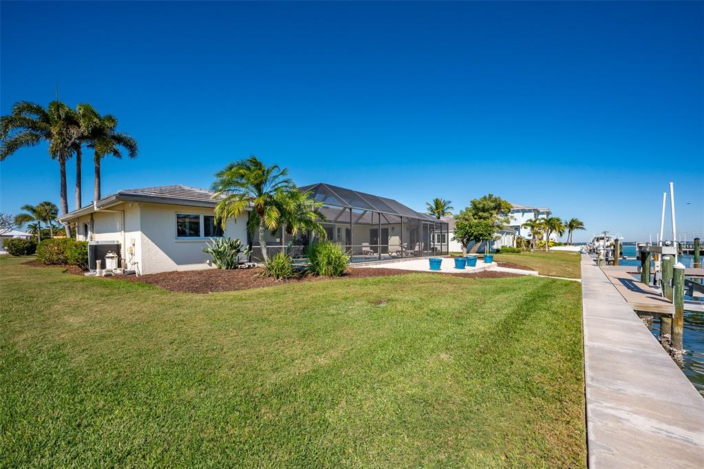548 Gunwale Lane Longboat Key, FL 34228 - Photo 41 of 57