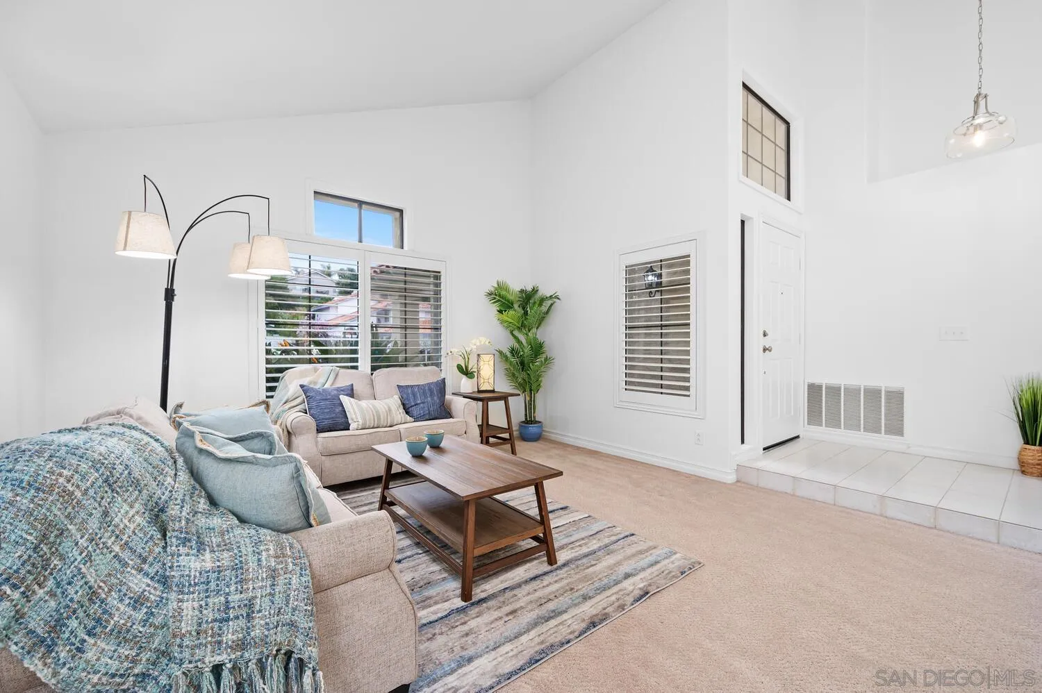 4972 Frazee Road Oceanside, CA 92057 - Photo 8 of 32 Gallery Image 8