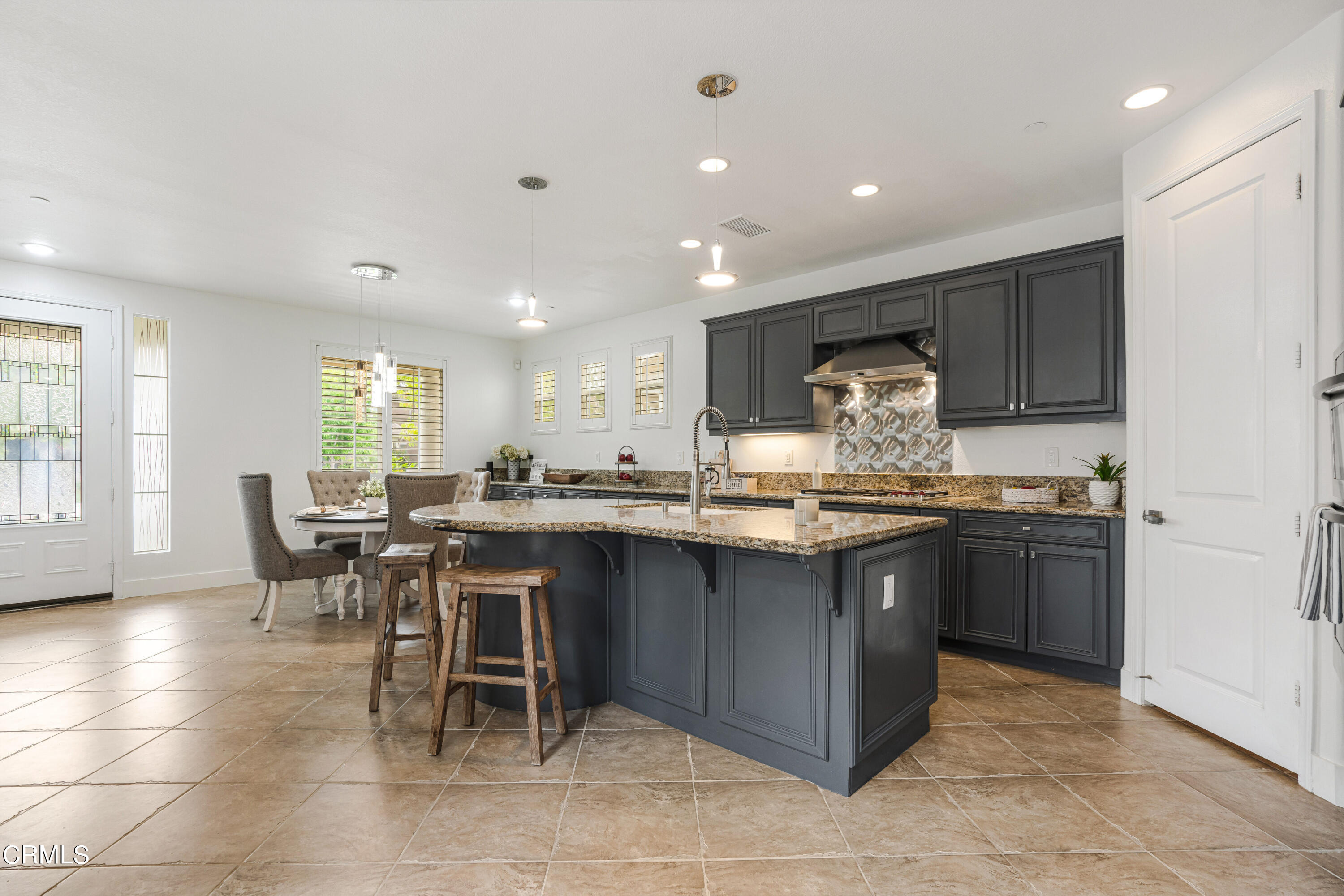 1404 Donegal Way Oxnard, CA 93035 - Photo 12 of 51 1404 Donegal Way Oxnard CA-print-011-018