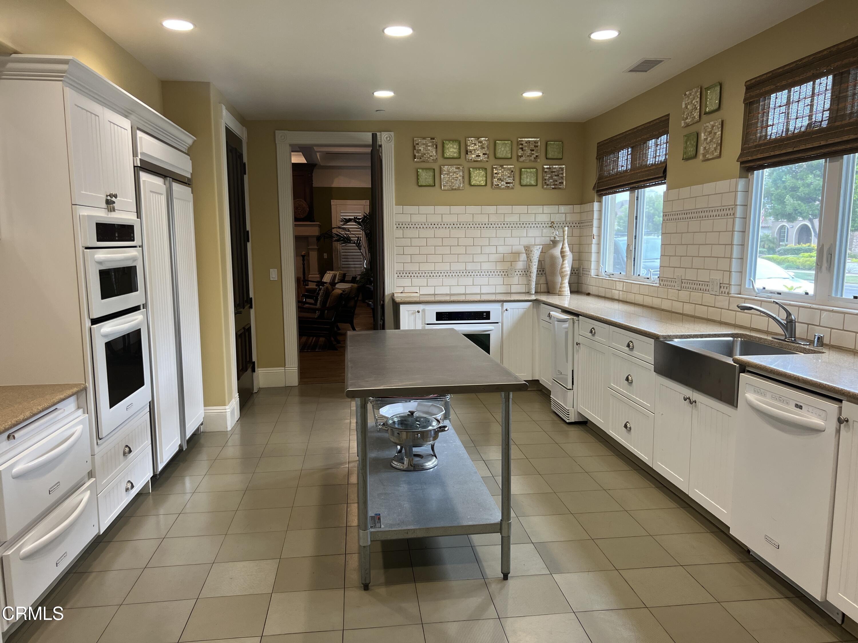 1404 Donegal Way Oxnard, CA 93035 - Photo 46 of 51 IMG_8175 SB kitchen