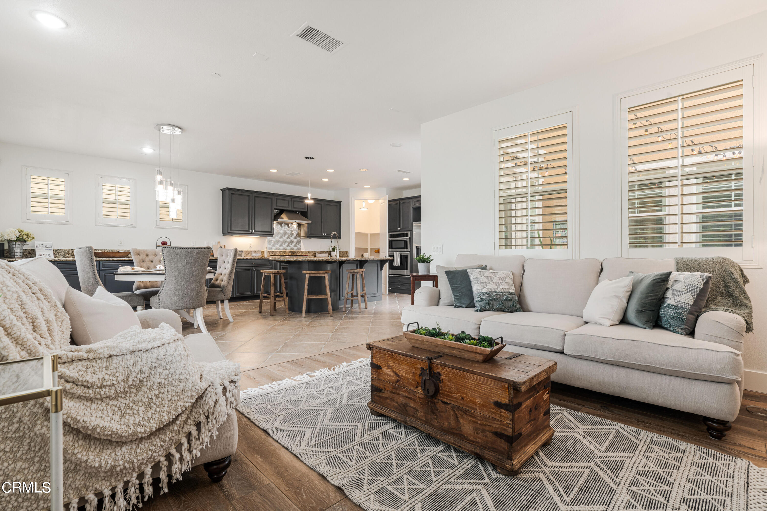 1404 Donegal Way Oxnard, CA 93035 - Photo 6 of 51 1404 Donegal Way Oxnard CA-print-006-008