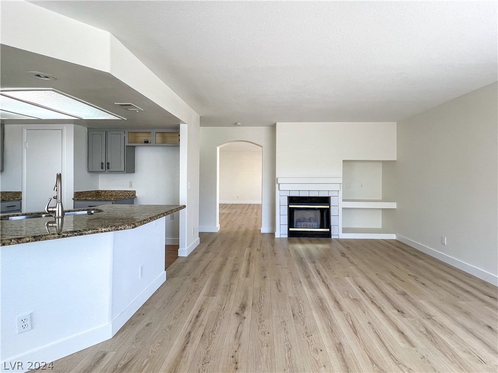 8325 Maplestar Road Las Vegas, NV 89128 - Photo 8 of 24 Gallery Image 8
