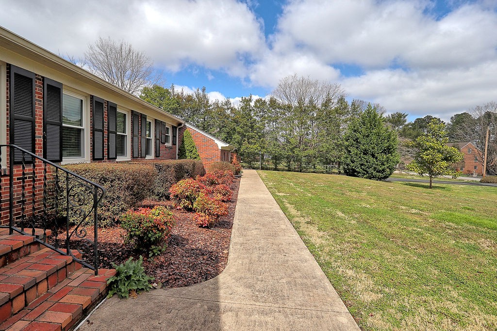 1102 Graymere Manor Road Columbia, TN 38401 - Photo 3 of 35 Gallery Image 3