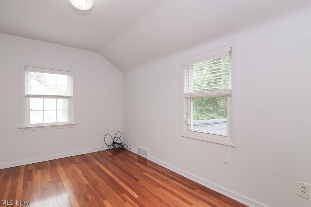 2337 North Taylor Road Cleveland, OH 44112 - Photo 18 of 34 Bedroom 2 with hard wood floors.