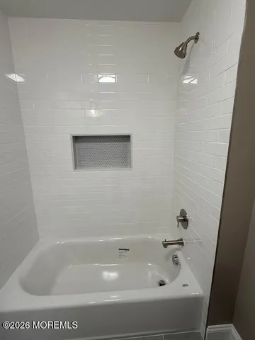 $2,500 | 204 Covered Bridge Boulevard, Unit F, Manalapan, NJ 07726